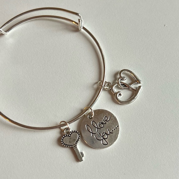 I love you bracelet ๐ - Picture 3 of 6